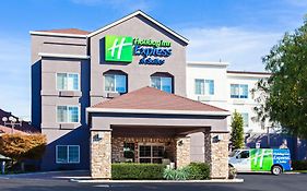 Holiday Inn Express And Suites Oakland Airport